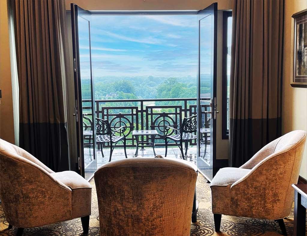 Saint John'S Resort Plymouth Room photo
